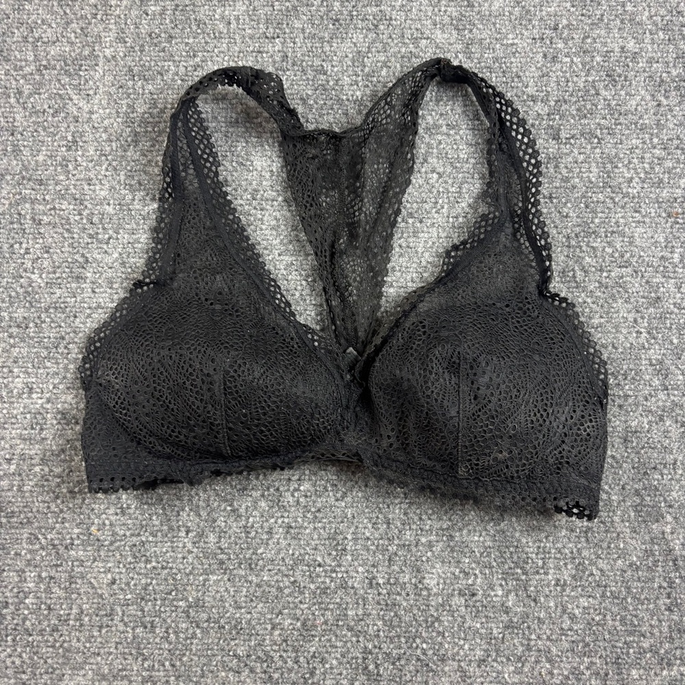 VICTORIA’S SECRET Women’s Black Lace Padded Bralette Bra size: Medium